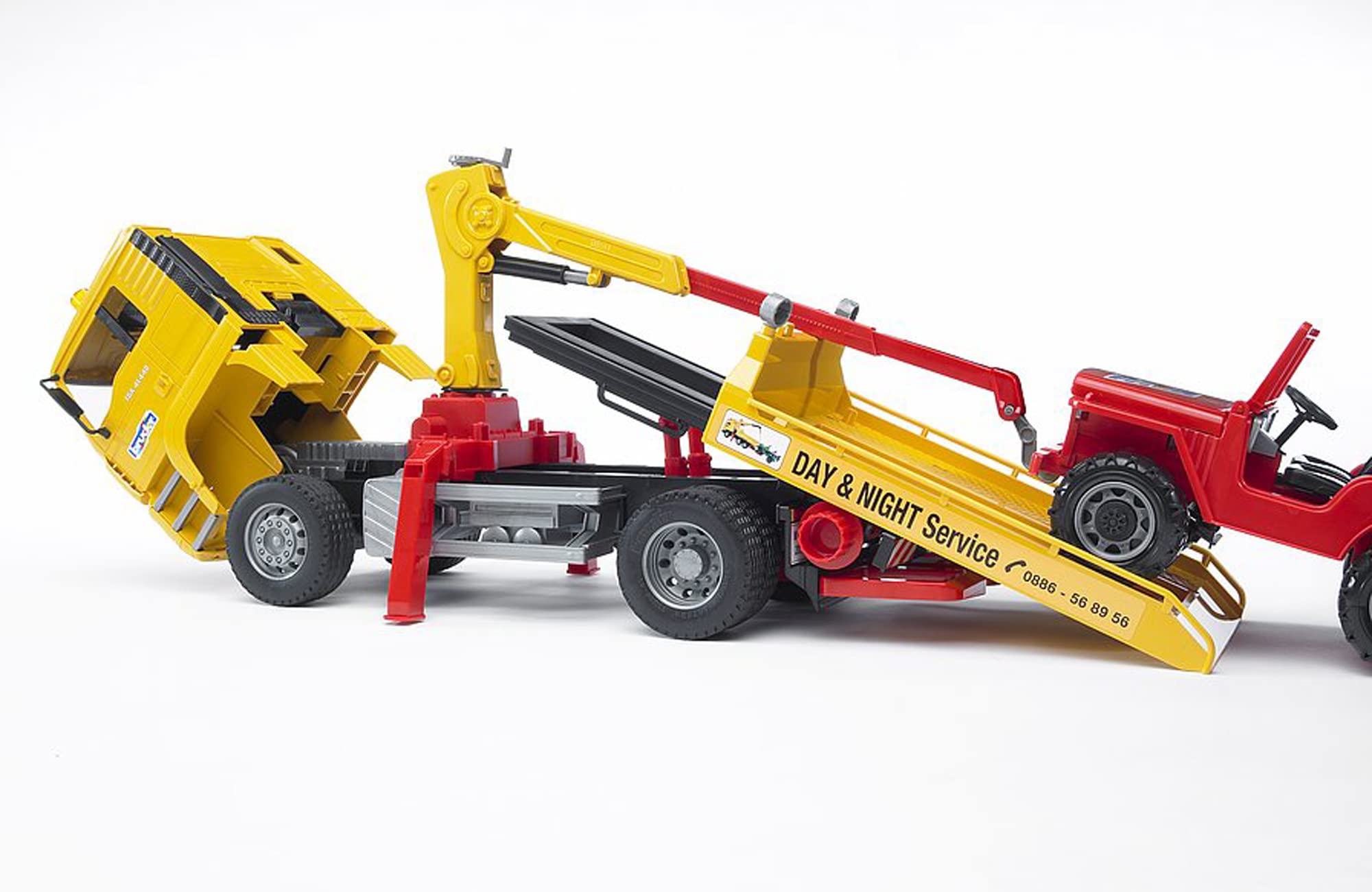 bruder-profi-02750-man-tga-abschlepp-lkw-mit-gel-ndewagen-1-16 image 4