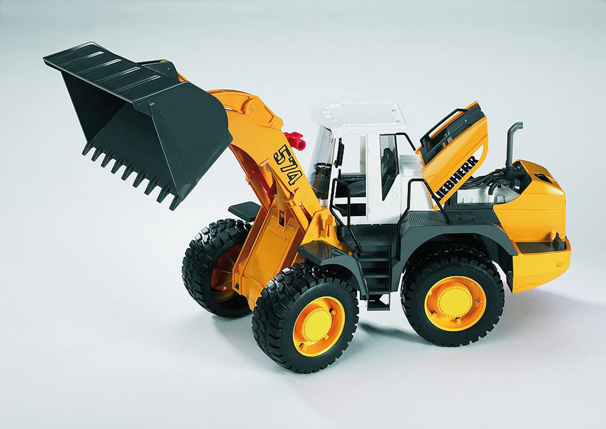 bruder-profi-02430-radlader-liebherr-l574-spielzeug-1-16 image 3