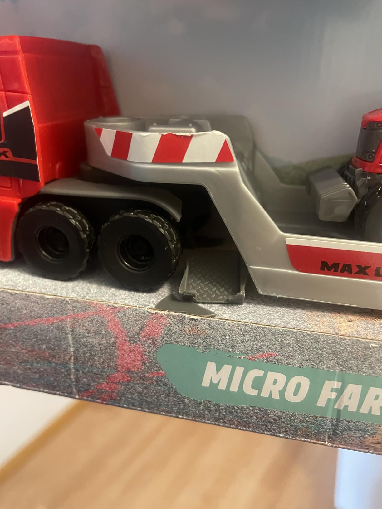 Truck trägt alles