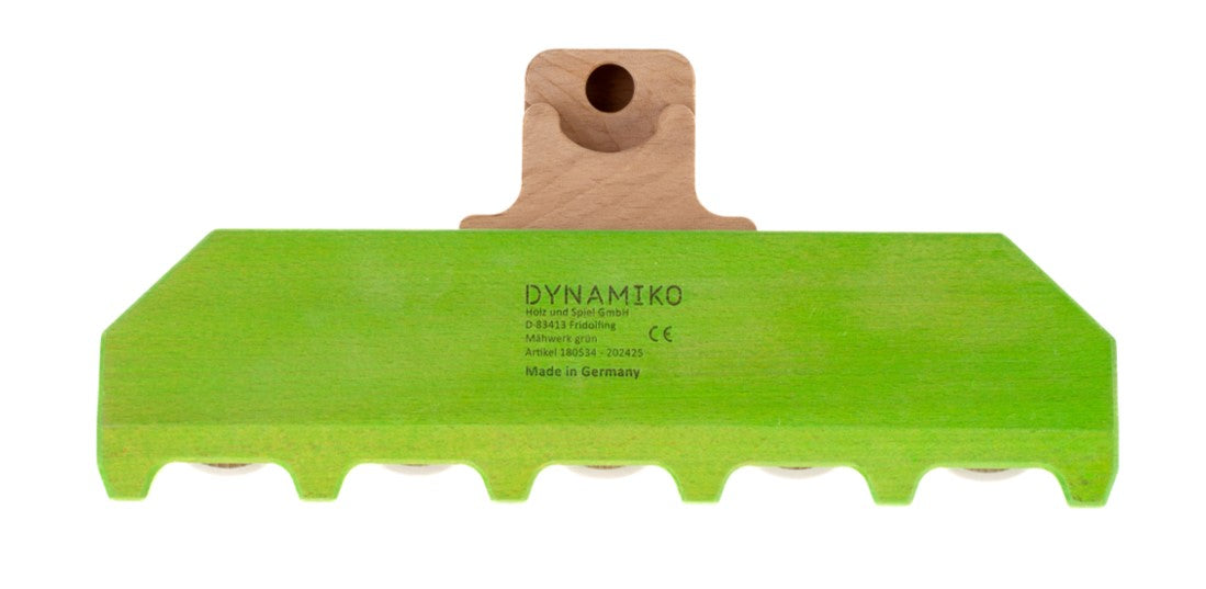 dynamiko-maiserntevorsatz-gr-n-holztraktor-zubeh-r-aus-holz image 3