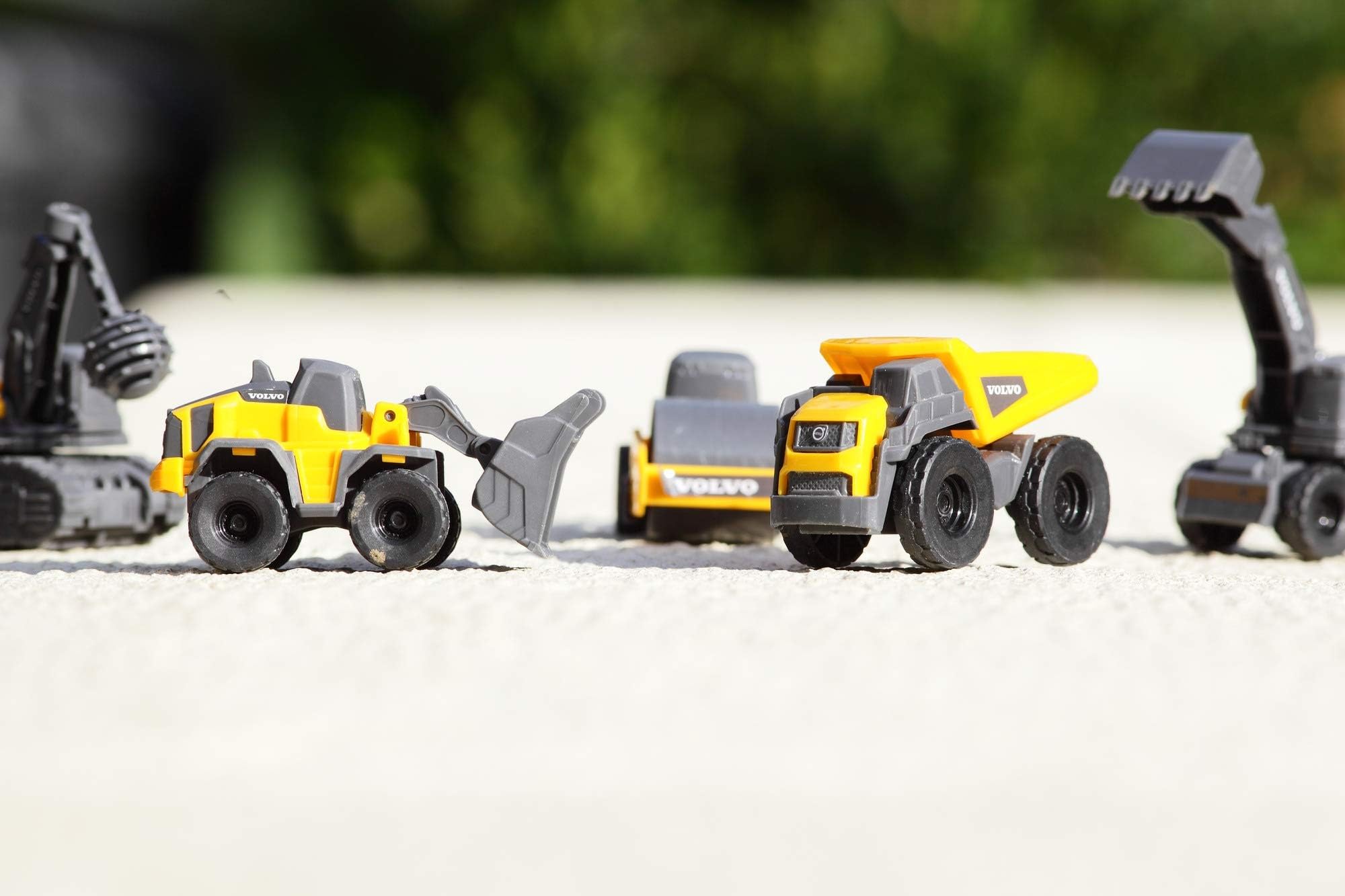 dickie-go-real-volvo-micro-workers-set-5er-bagger-10-cm image 7