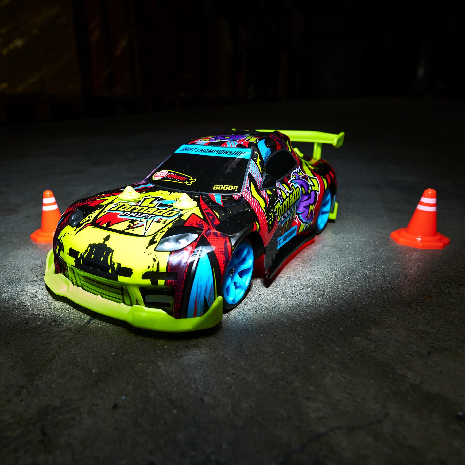 dickie-go-crazy-tornado-drift-rc-auto-4wd-10-km-h-ab-6 image 5
