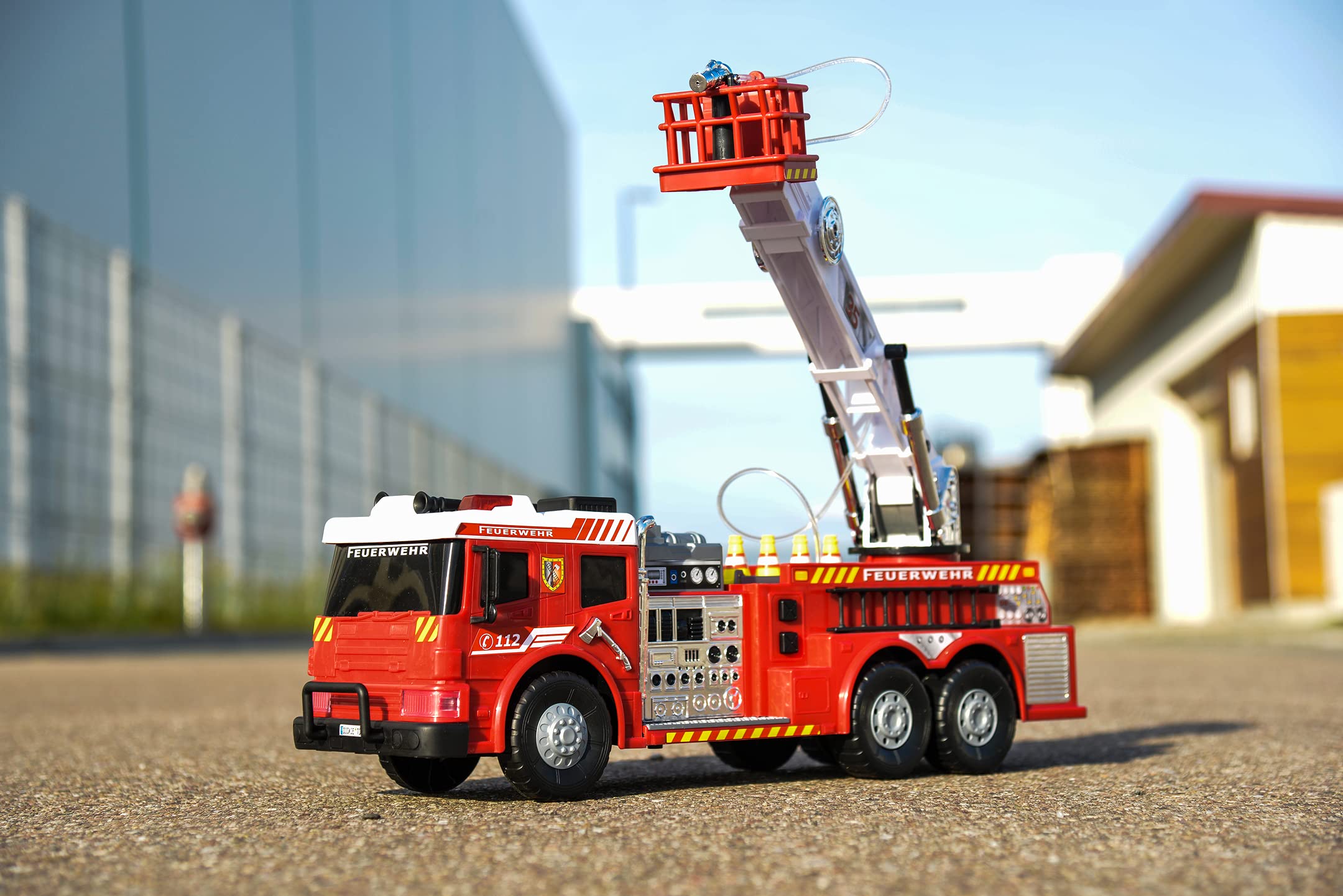 dickie-toys-sos-rc-feuerwehrauto-drehleiter-62-cm-rot image 3
