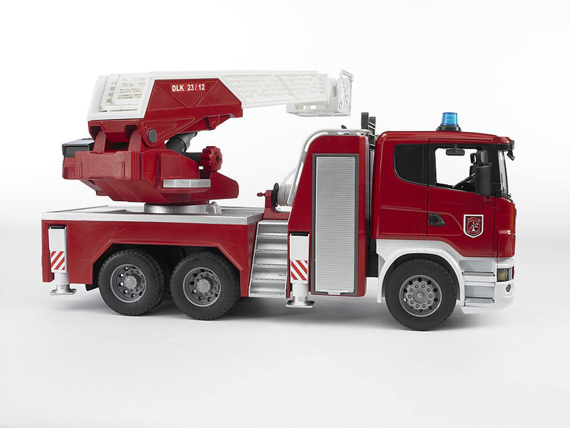 bruder-profi-03590-scania-feuerwehrleiterwagen-1-16-sound-licht image 8