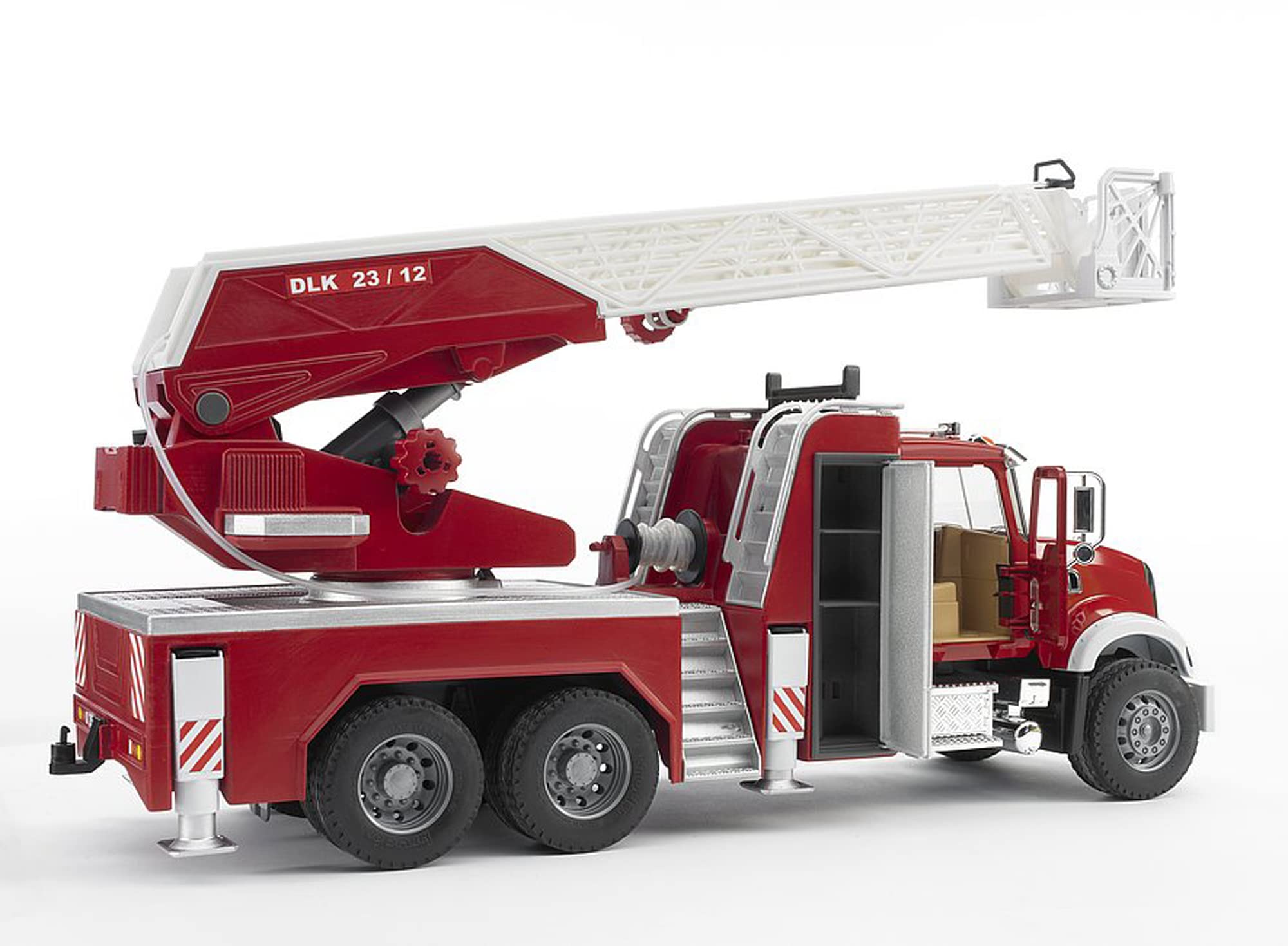 bruder-profi-series-02821-mack-granite-feuerwehrleiterwagen image 8