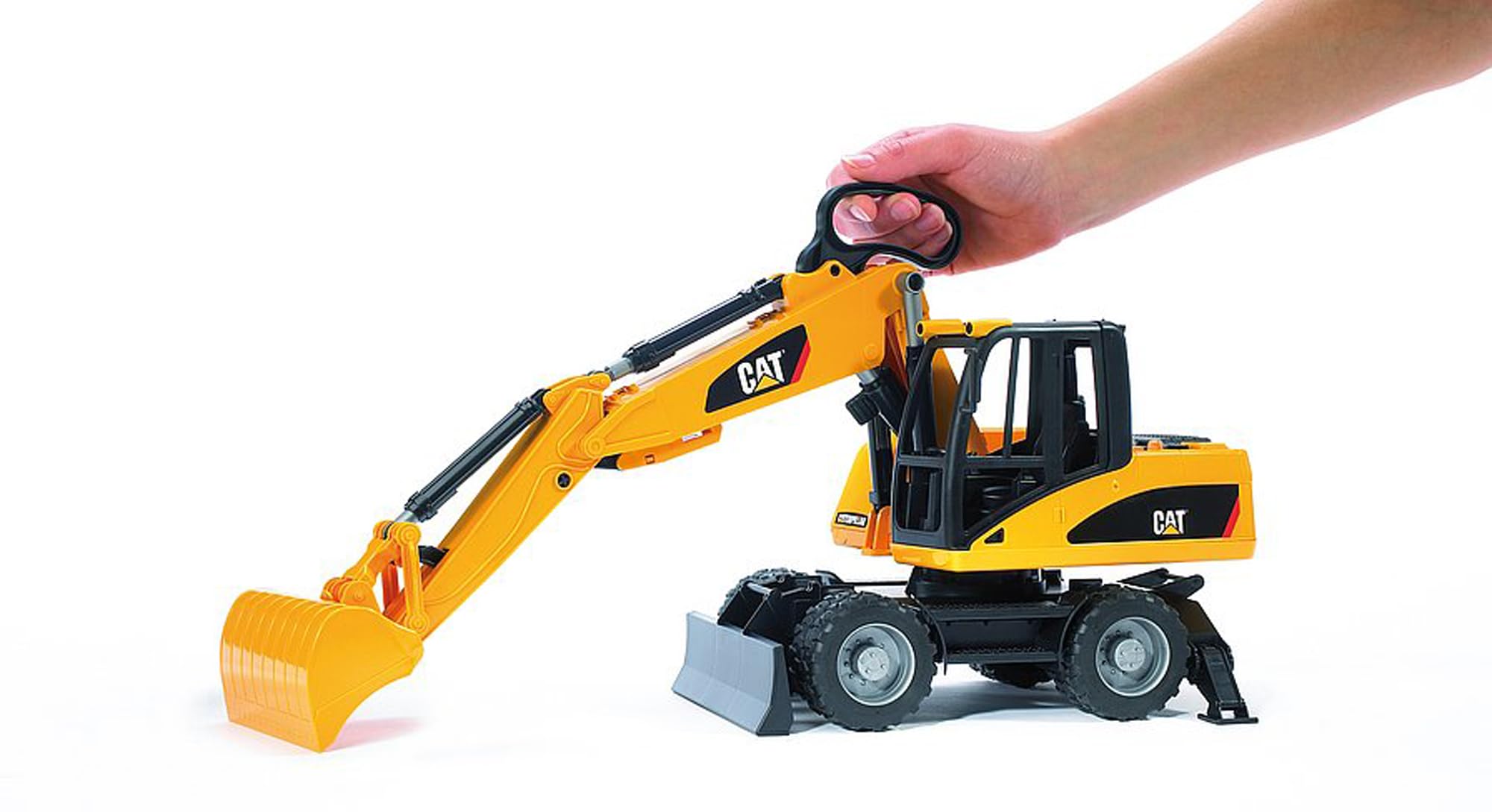 bruder-profi-02445-cat-mobilbagger-1-16-360 image 4