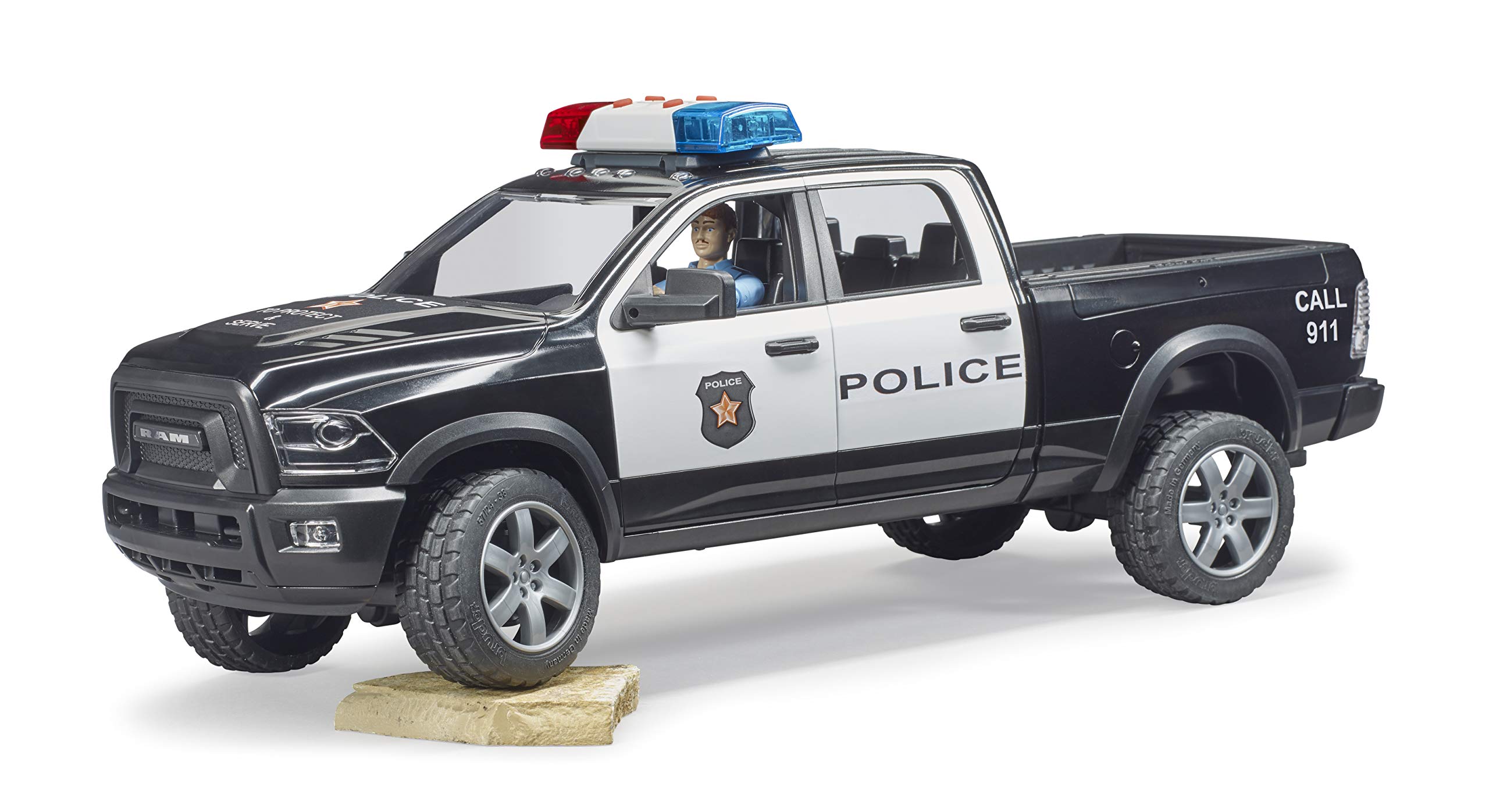 bruder-profi-02505-ram-2500-polizei-pickup-mit-figur-1-16 image 5
