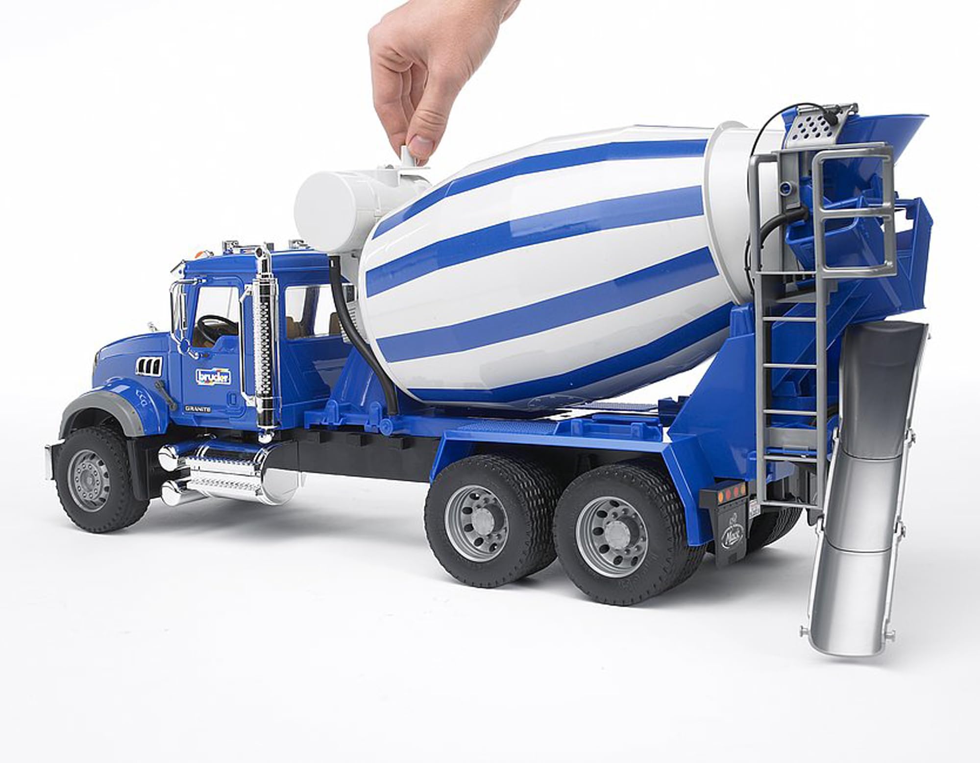 bruder-profi-02814-mack-betonmischer-lkw-1-16 image 5