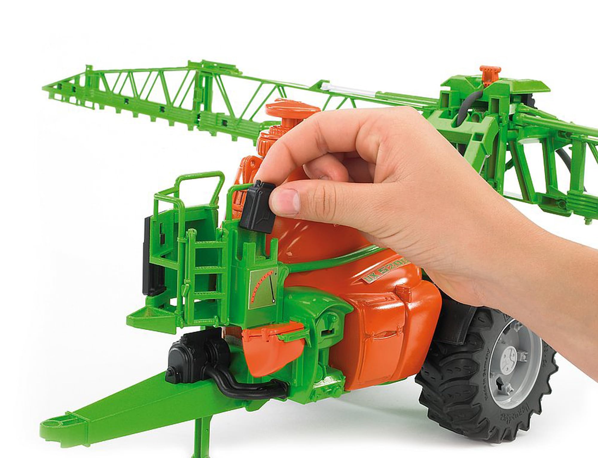 bruder-profi-02207-amazone-feldspritze-ux-5200-1-16 image 3